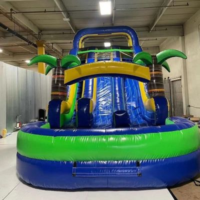 Επιχειρηματικά φουσκωτά παιχνίδια PVC Palm Tree Trunk Water Slide για προώθηση εμπορικών εκδηλώσεων