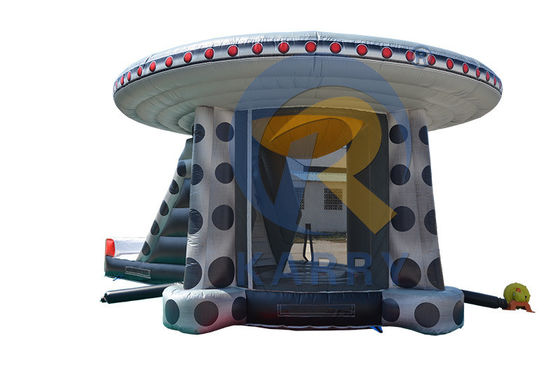 Εναίσημο εξωτερικό διασκέδαση UFO Εμπορικό φουσκωτό αναπηρικό κάστρο με διαδρόμιο και χώρο άλματος