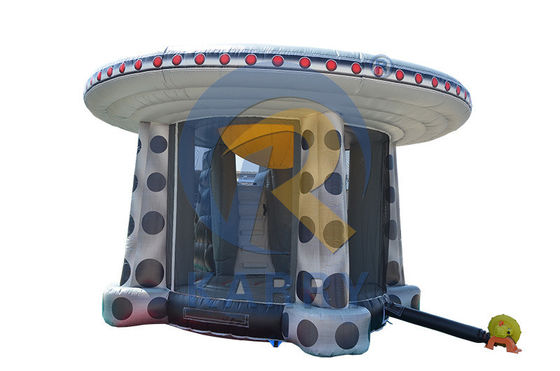 Εναίσημο εξωτερικό διασκέδαση UFO Εμπορικό φουσκωτό αναπηρικό κάστρο με διαδρόμιο και χώρο άλματος